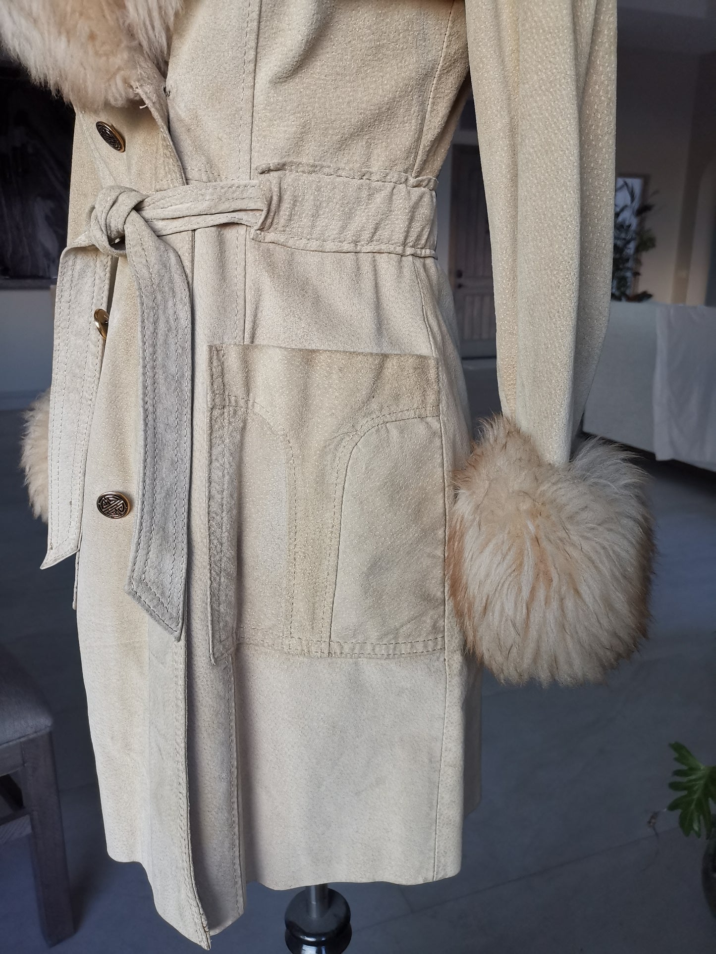70's Glam massive lamb fur collar tan suede belted/wrap trimmed double breasted Coat sz Small/Med