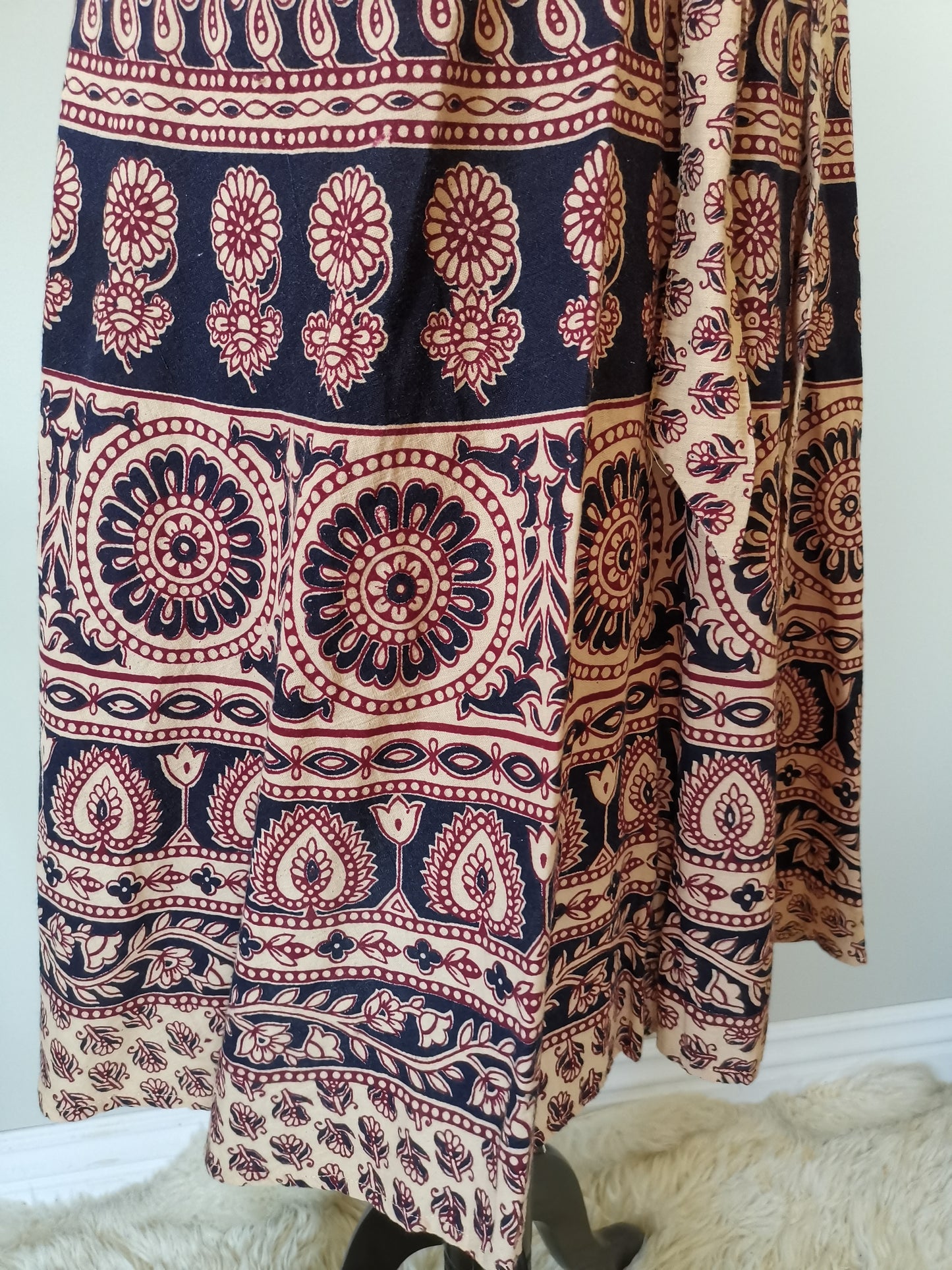 Beautiful Pakistani Paisley flowers/burgundy/black/tan Block print wrap around midi cotton skirt from the 70's 80's S/M/L