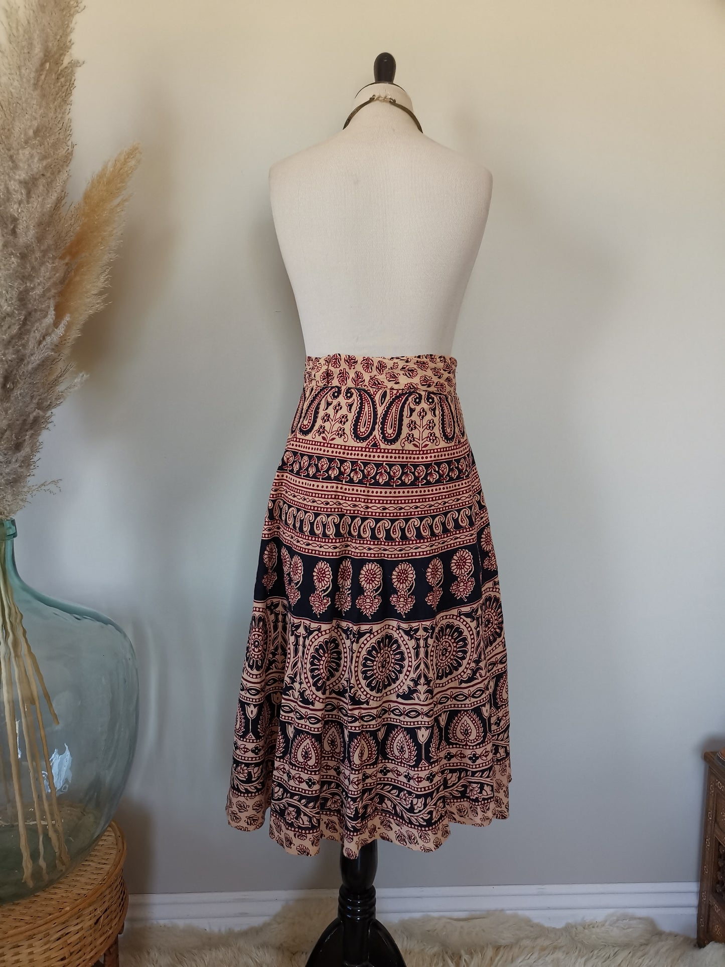 Beautiful Pakistani Paisley flowers/burgundy/black/tan Block print wrap around midi cotton skirt from the 70's 80's S/M/L