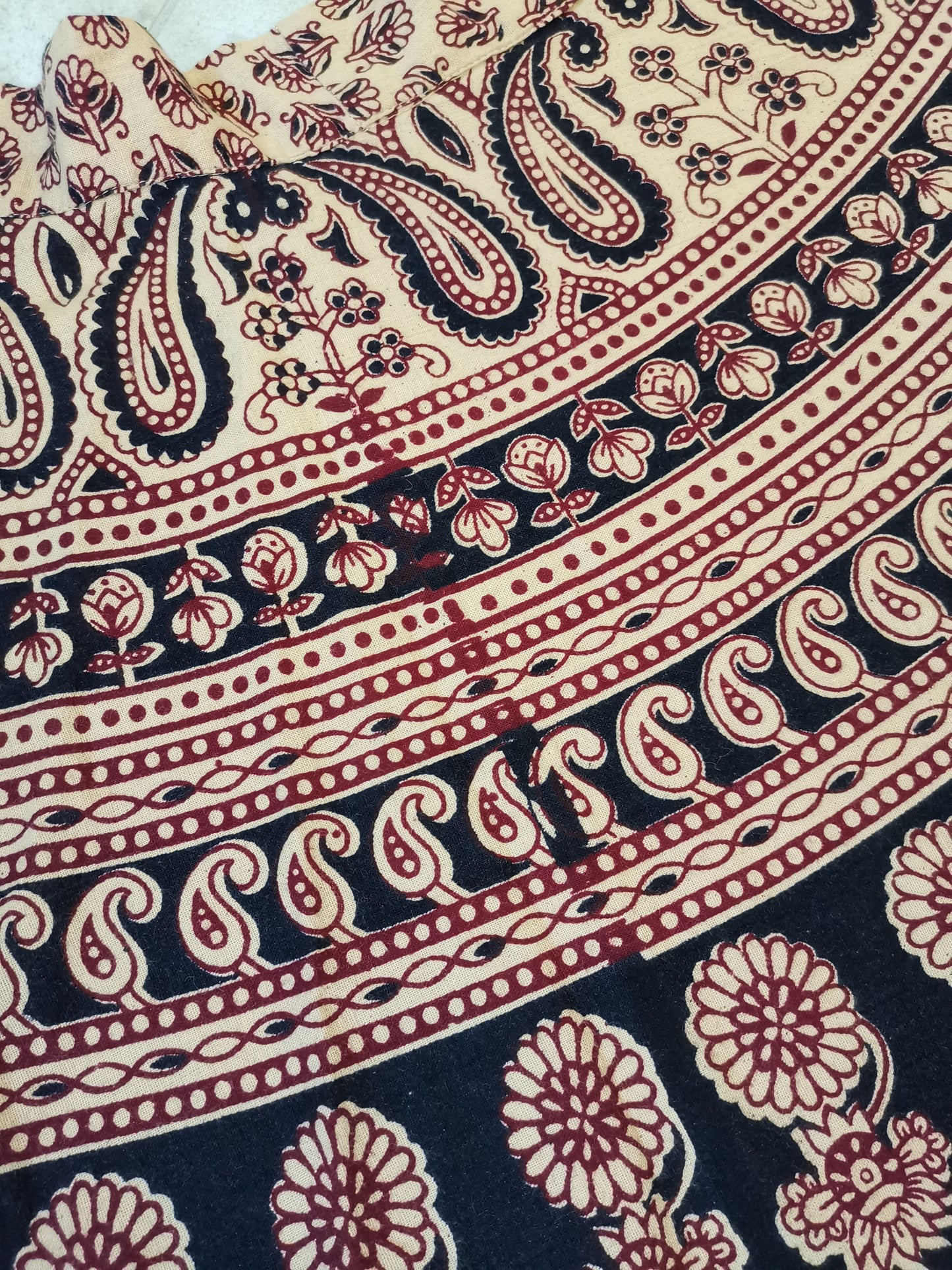 Beautiful Pakistani Paisley flowers/burgundy/black/tan Block print wrap around midi cotton skirt from the 70's 80's S/M/L