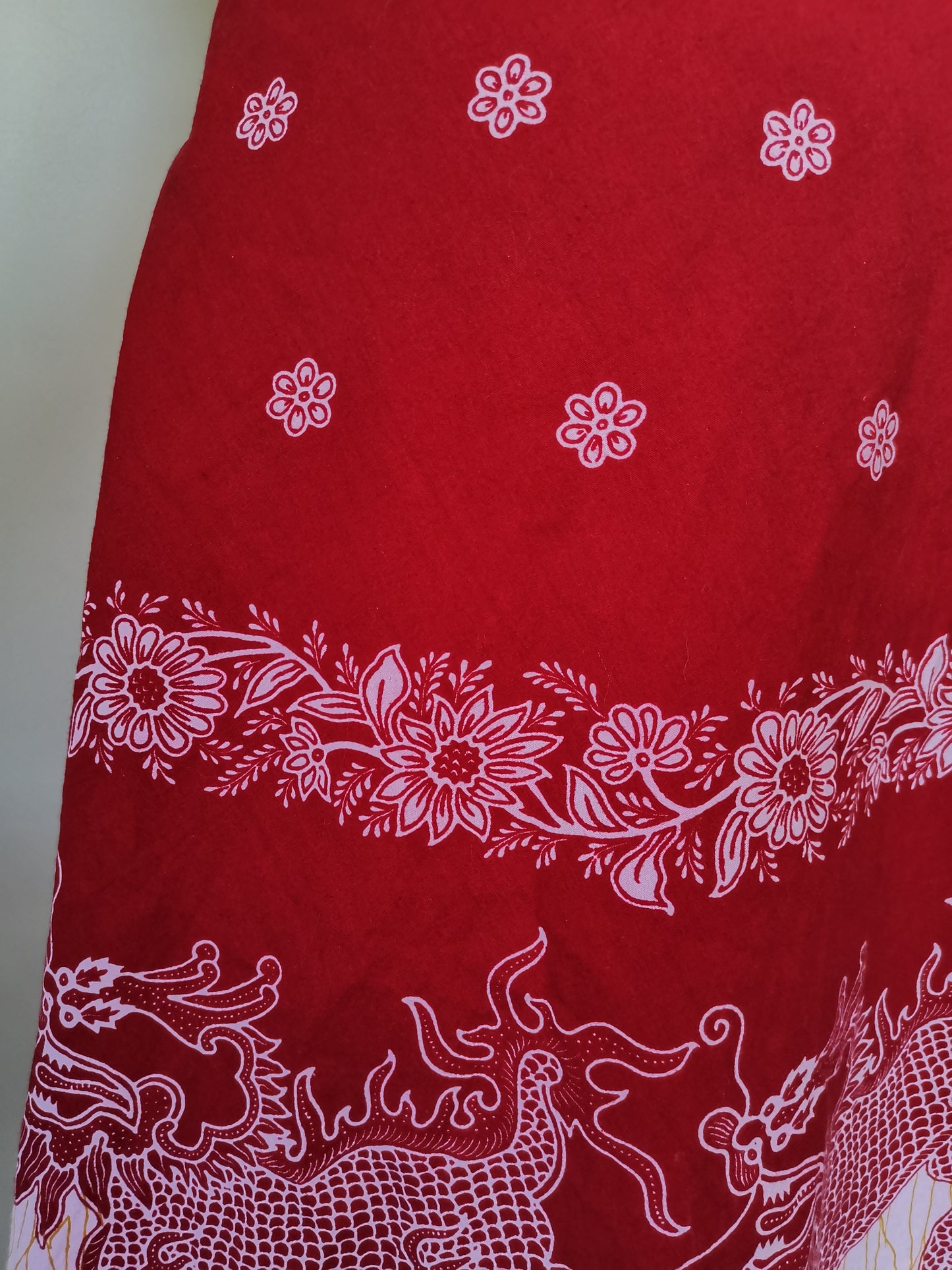 90's Beautiful flowers/foo dog pink/red Block print wrap around midi cotton skirt S/M